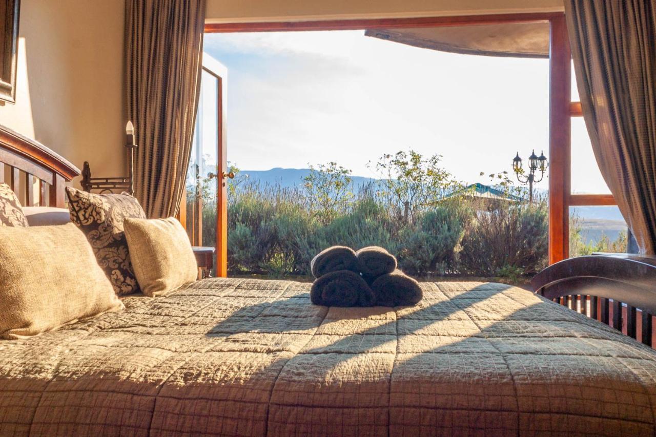 Inkungu Lodge Champagne Valley Ngoại thất bức ảnh