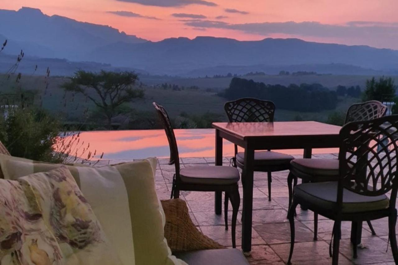 Inkungu Lodge Champagne Valley Ngoại thất bức ảnh