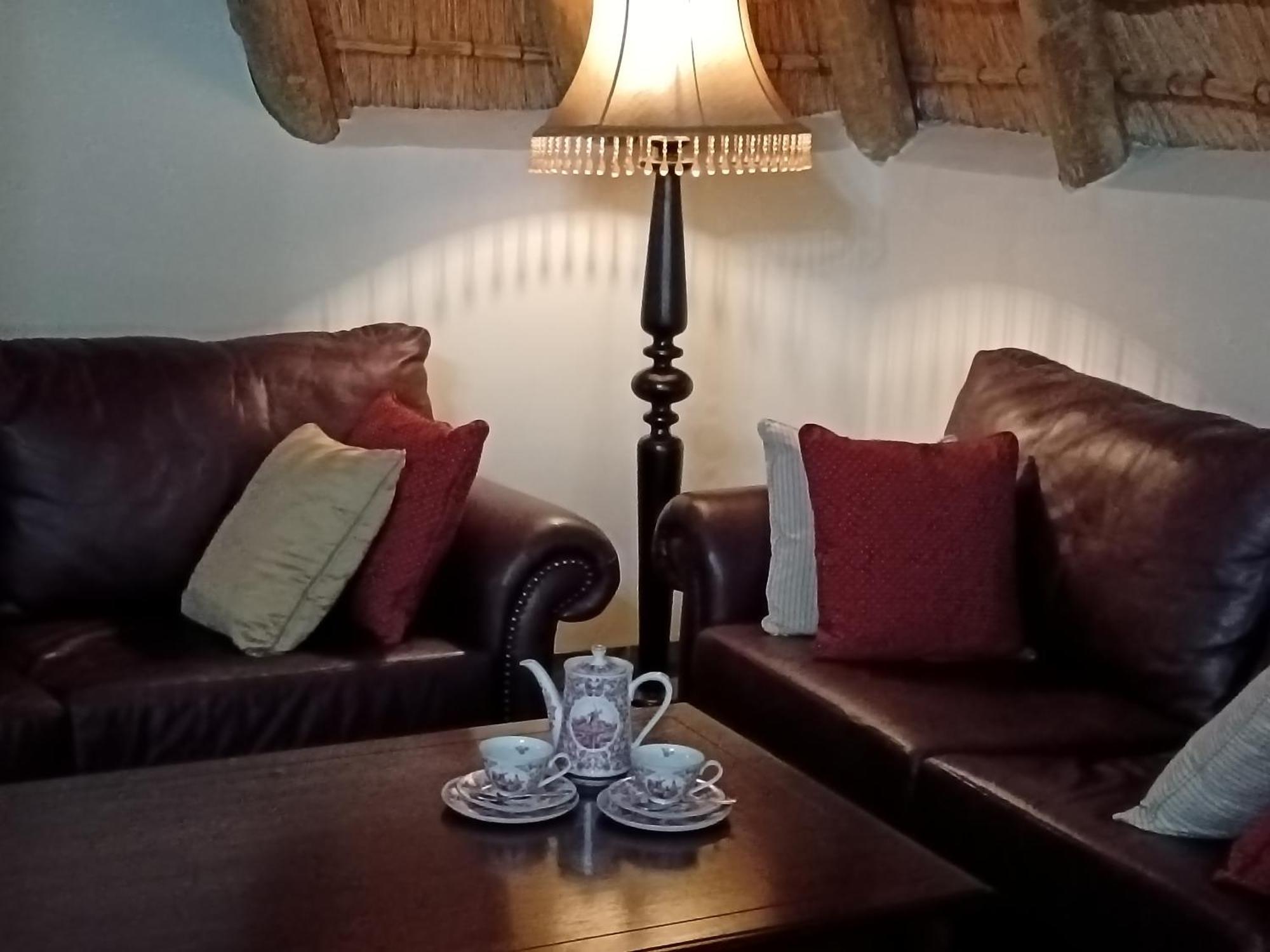 Inkungu Lodge Champagne Valley Ngoại thất bức ảnh