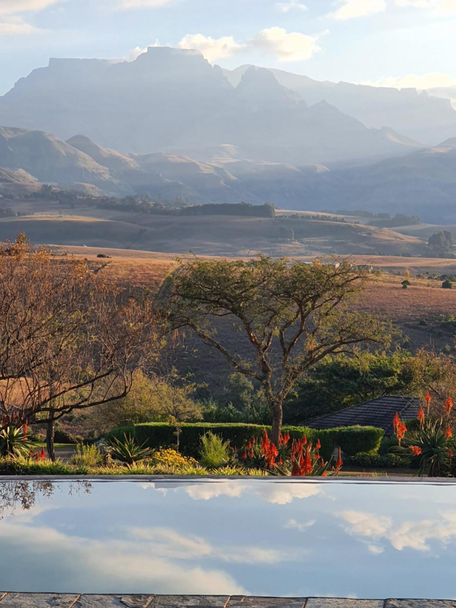 Inkungu Lodge Champagne Valley Ngoại thất bức ảnh