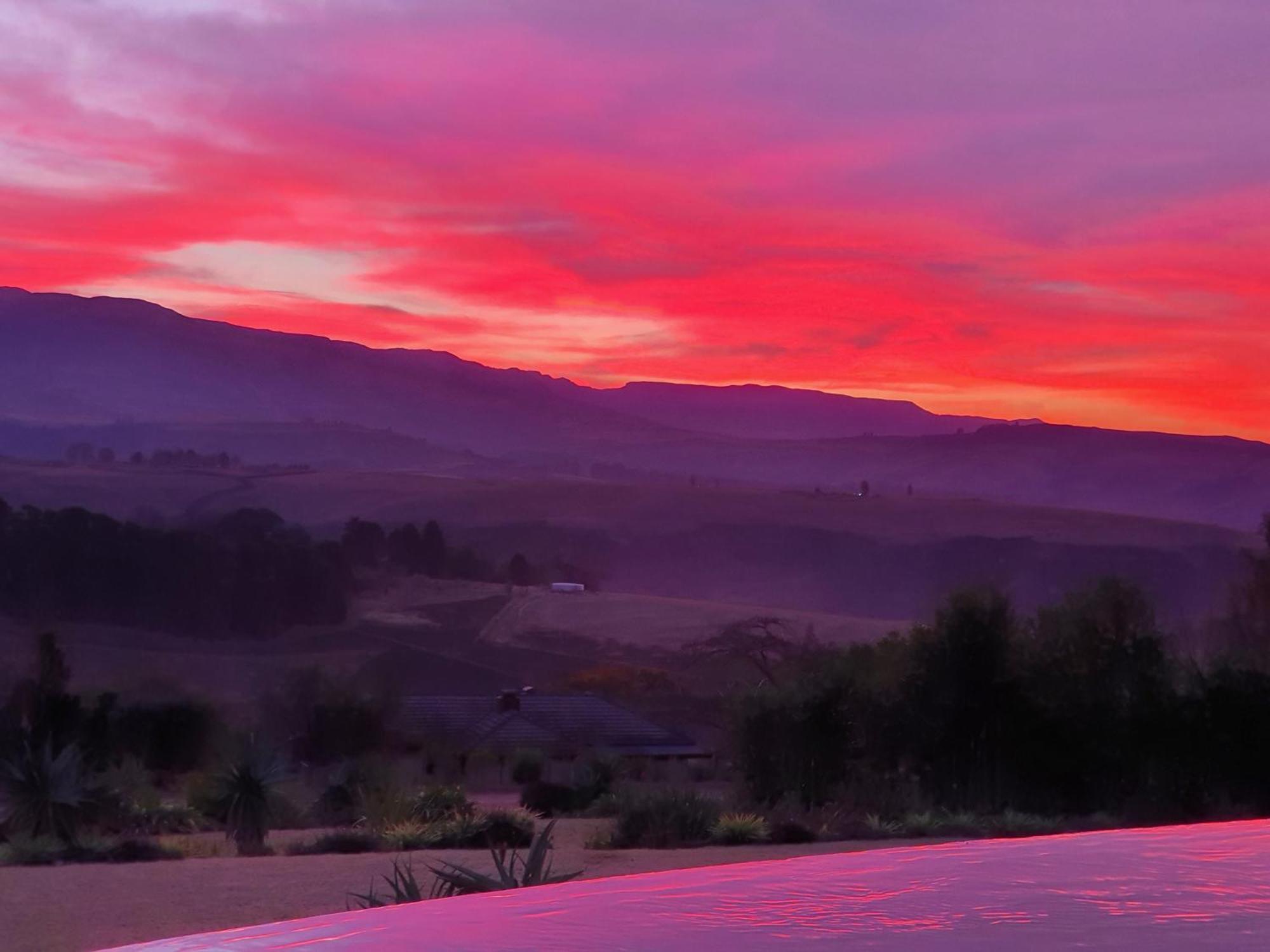 Inkungu Lodge Champagne Valley Ngoại thất bức ảnh